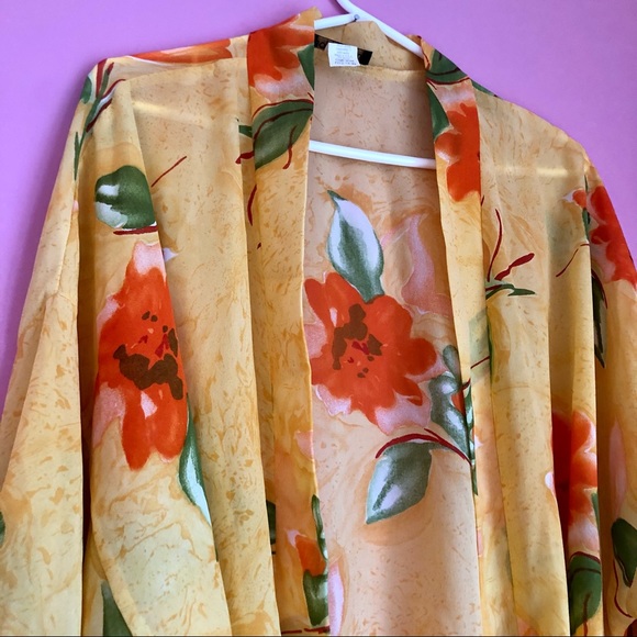 🔹2/$30🔹 Golden Tropical Floral Print Kimono O/S - Picture 2 of 8